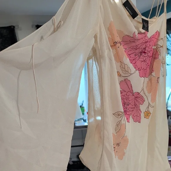 Express Cream and Pink Floral One Sleeve Blouse - Picture 3 of 6